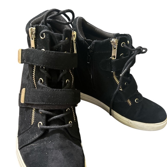 Black foam wedge sneaker size 8 - Picture 2 of 6